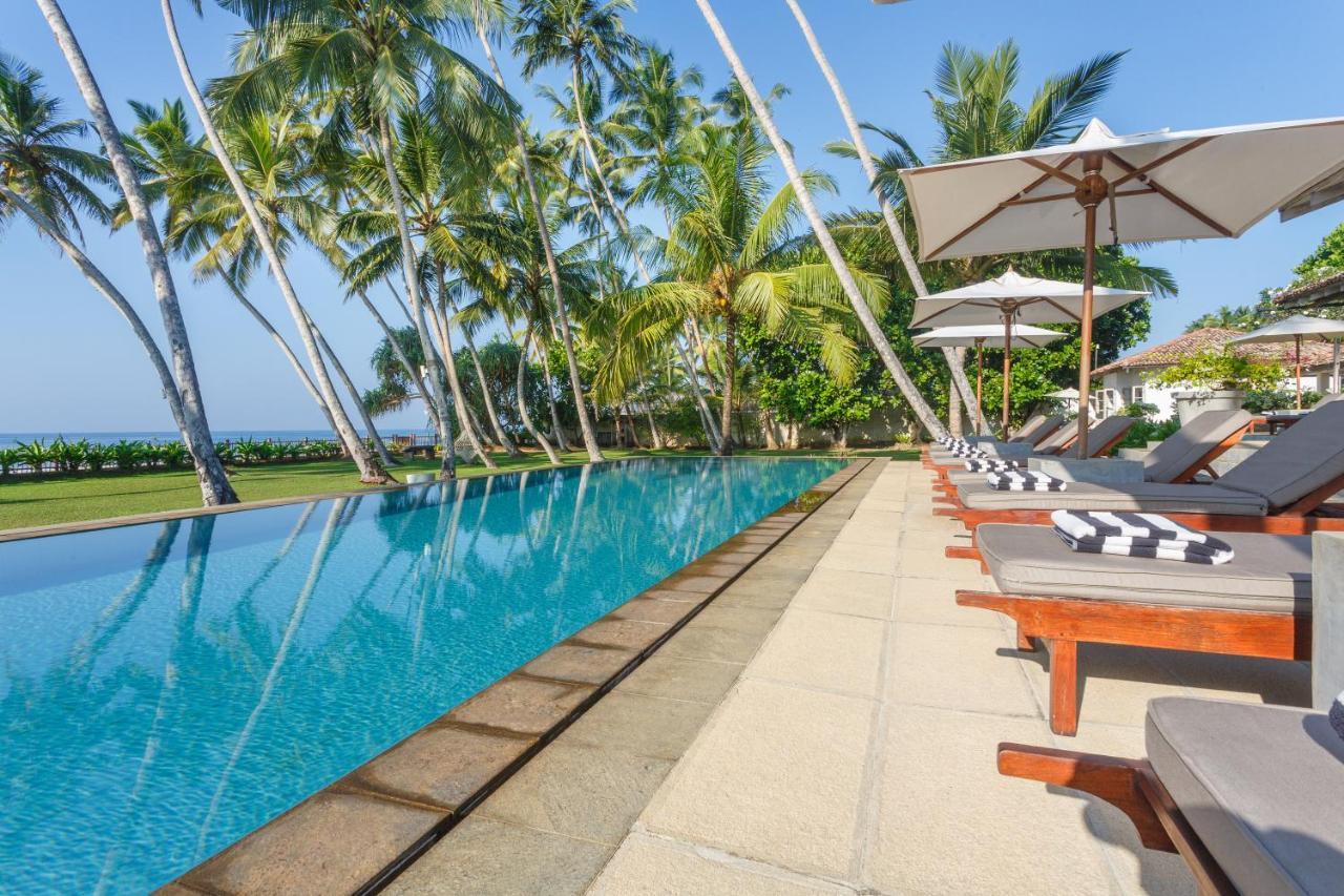 2500 m² dengan 4 kamar tidur dan 4 kamar mandi pribadi di Thalpe Hotel Habaraduwa Bagian luar foto